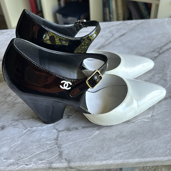 Chanel Black and White Women's block heels patent leather size 37 Resort 2020 - Picture 4 of 7